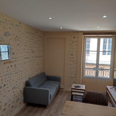 Apartmán Studio De Charme En Pierres - Hyper Centre Pau Exteriér fotografie